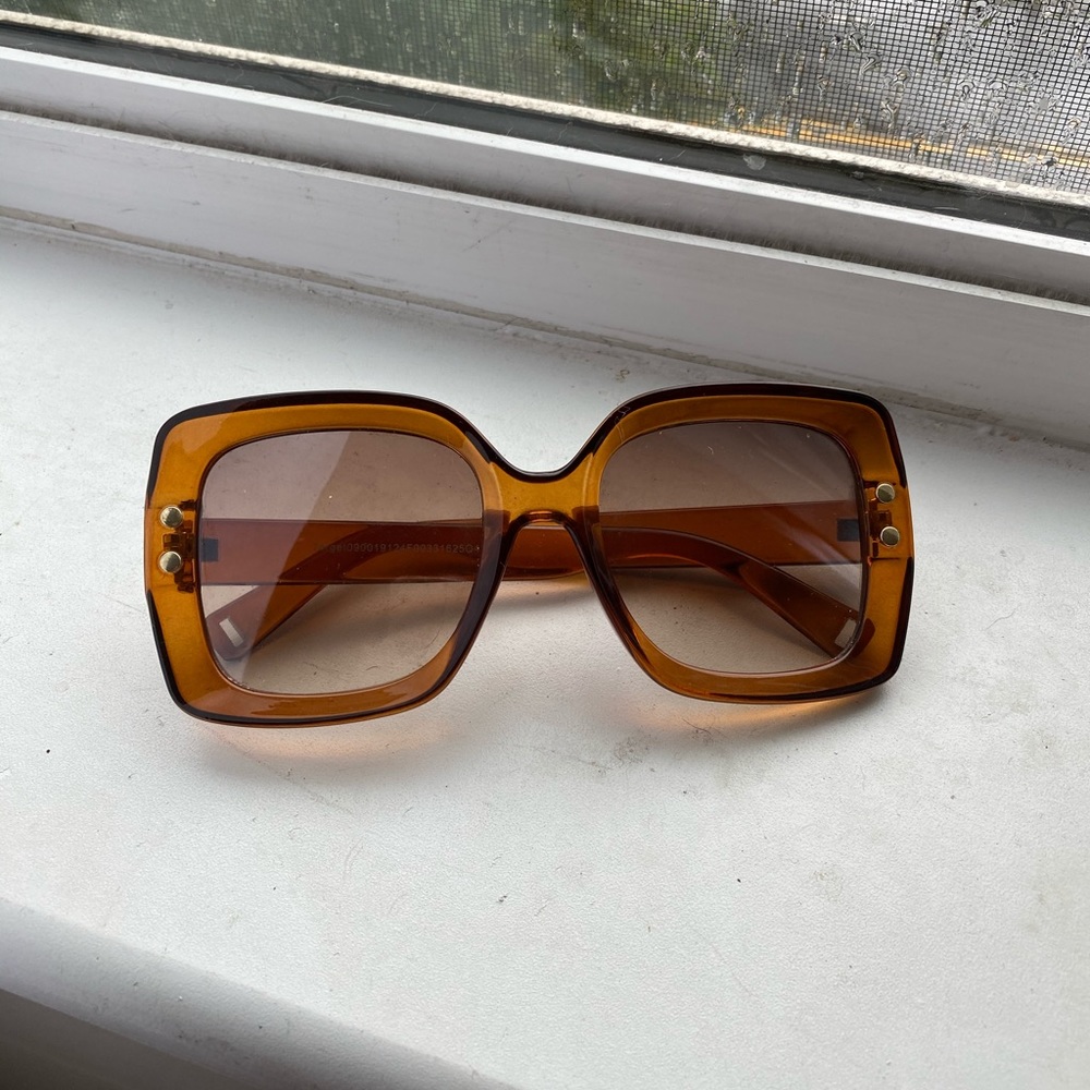 Brown 70’s Oversized Sunglasses